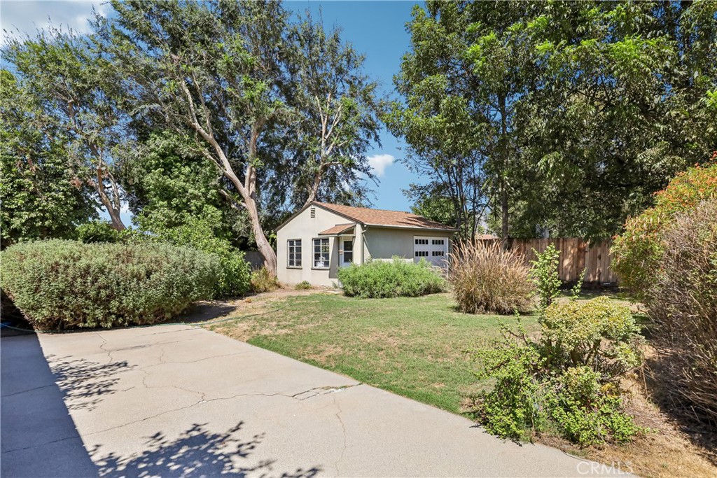 2515 Treelane Avenue Property Photo 15
