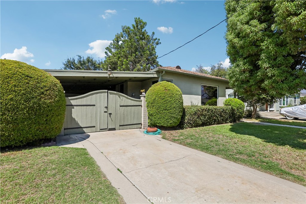 2515 Treelane Avenue Property Photo 16