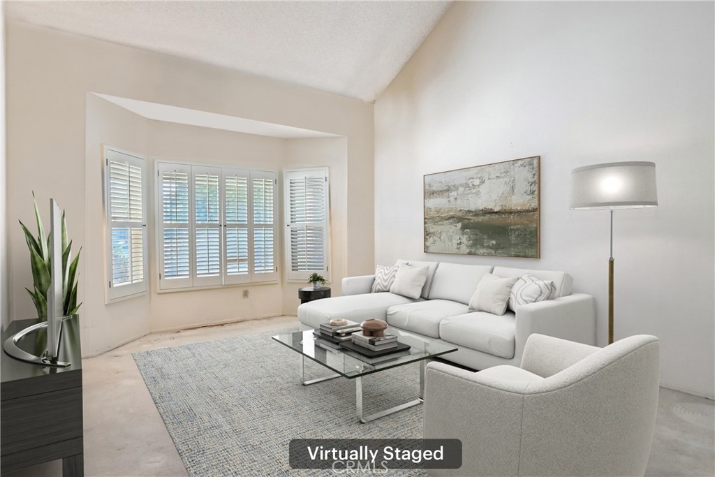 20259 Ingomar Street Property Photo 4