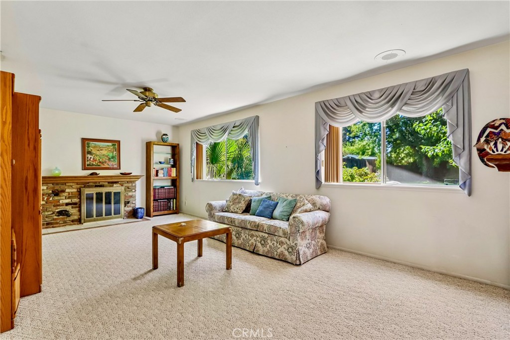 360 Franklin Avenue Property Photo 2