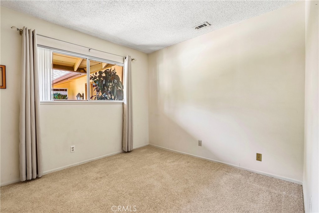 360 Franklin Avenue Property Photo 9