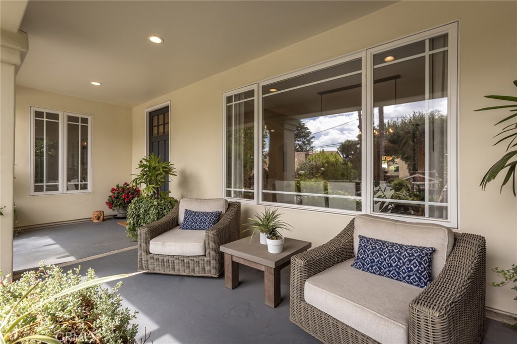 1935 Lyans Drive Property Photo 3