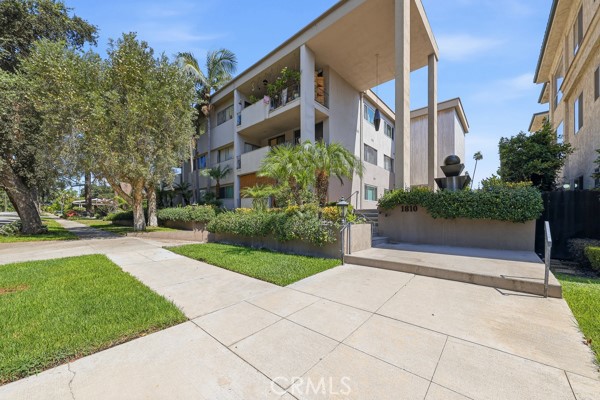 1810 Ramona 33 Property Photo 1