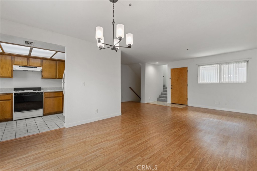 502 N Chapel Avenue C Property Photo 7