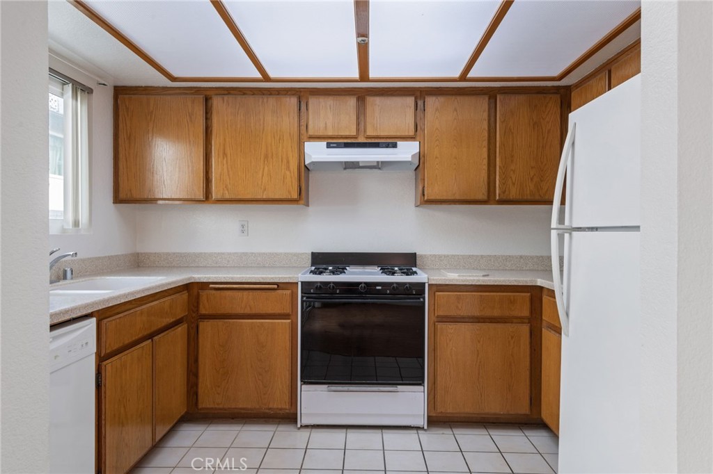 502 N Chapel Avenue C Property Photo 9