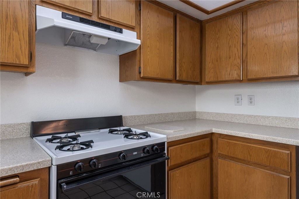 502 N Chapel Avenue C Property Photo 12
