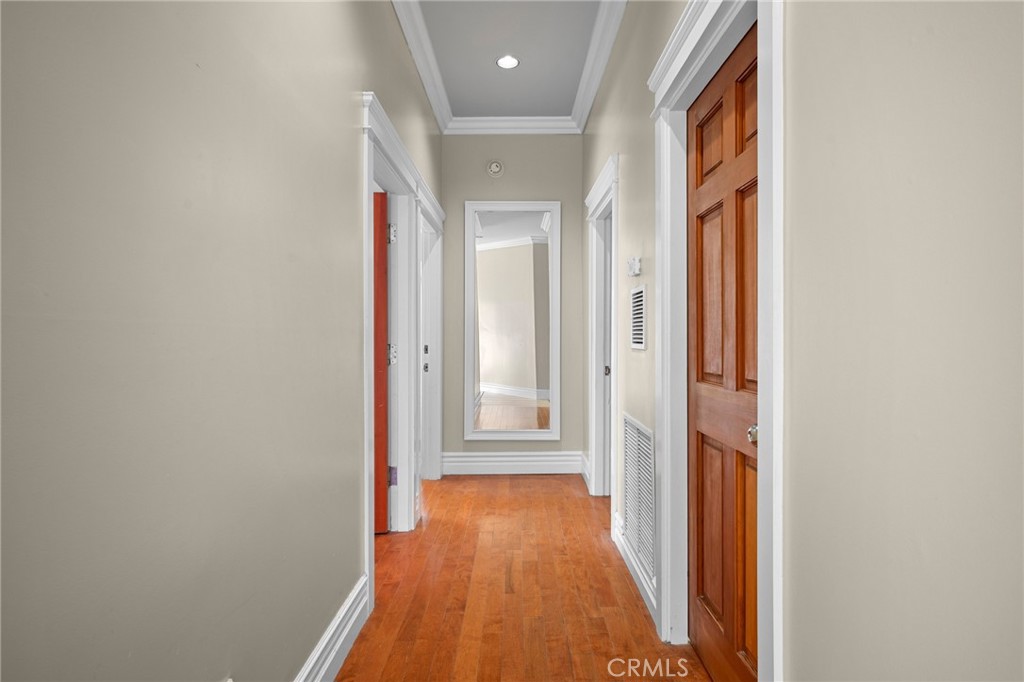 5809 Irving Avenue 2nd Fl Property Photo 15