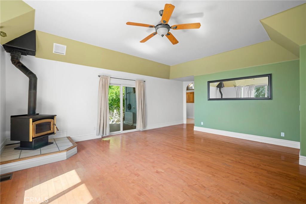 5809 Irving Avenue 2nd Fl Property Photo 16