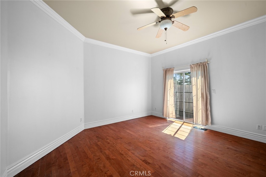 5809 Irving Avenue 2nd Fl Property Photo 24
