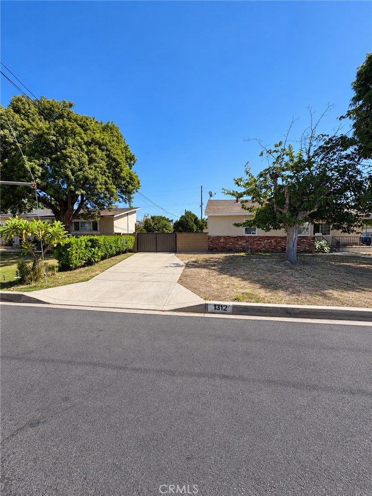 1312 S Serenade Property Photo 2