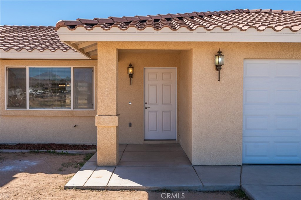 22607 Lucilla Property Photo 4