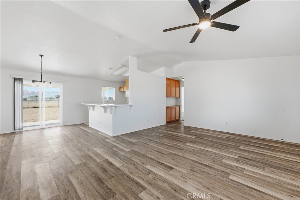 22607 Lucilla Property Photo 9