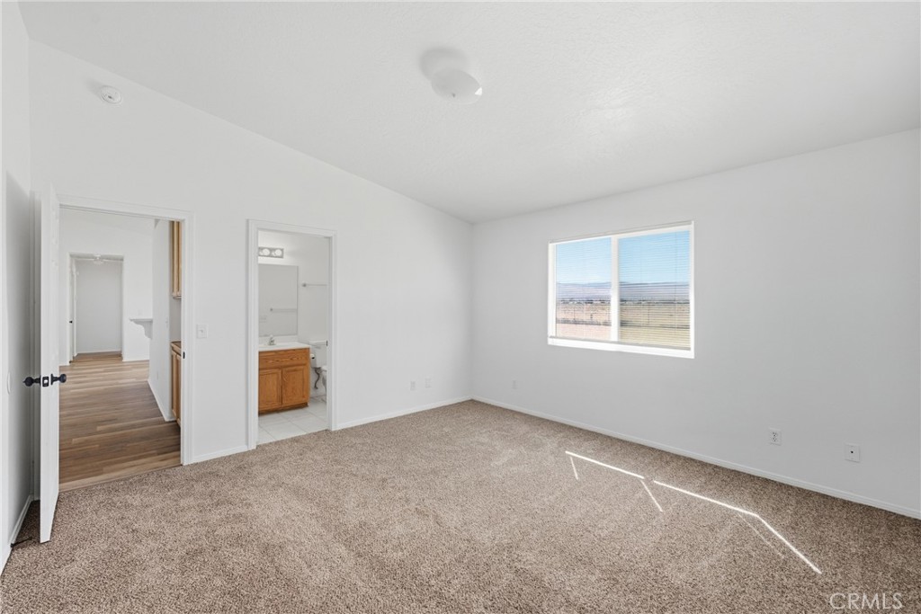 22607 Lucilla Property Photo 16