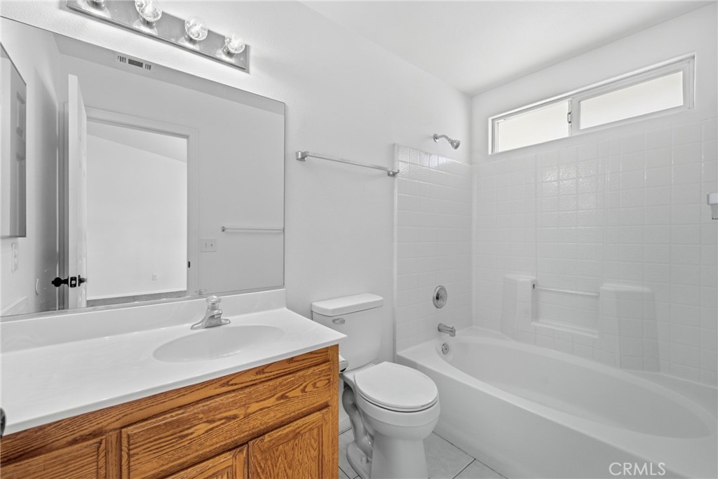 22607 Lucilla Property Photo 18