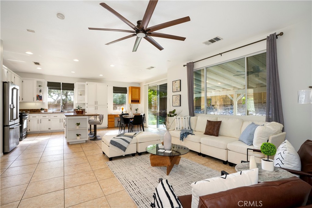 27904 Doubletree Way Property Photo 4