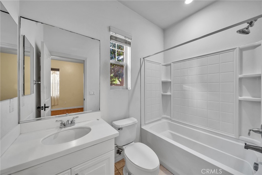 3056 S Edenglen Avenue Property Photo 11
