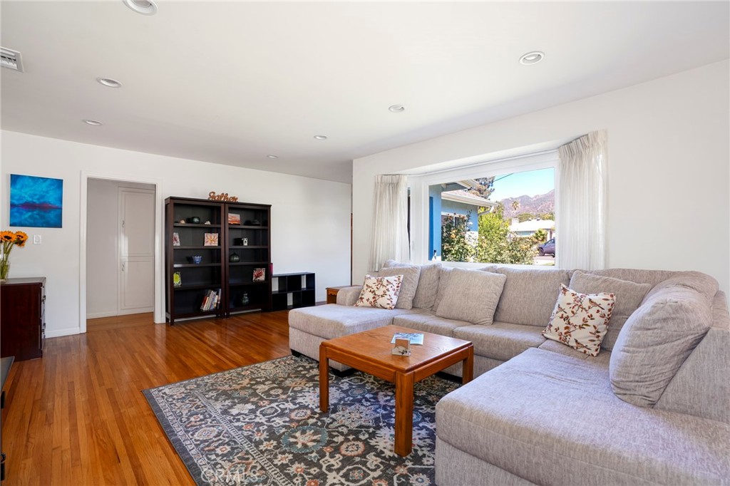 2722 Alabama Street Property Photo 6