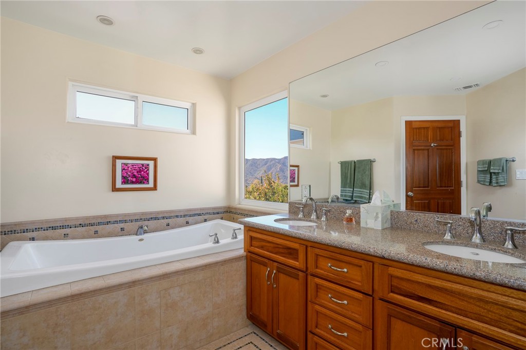 2722 Alabama Street Property Photo 26