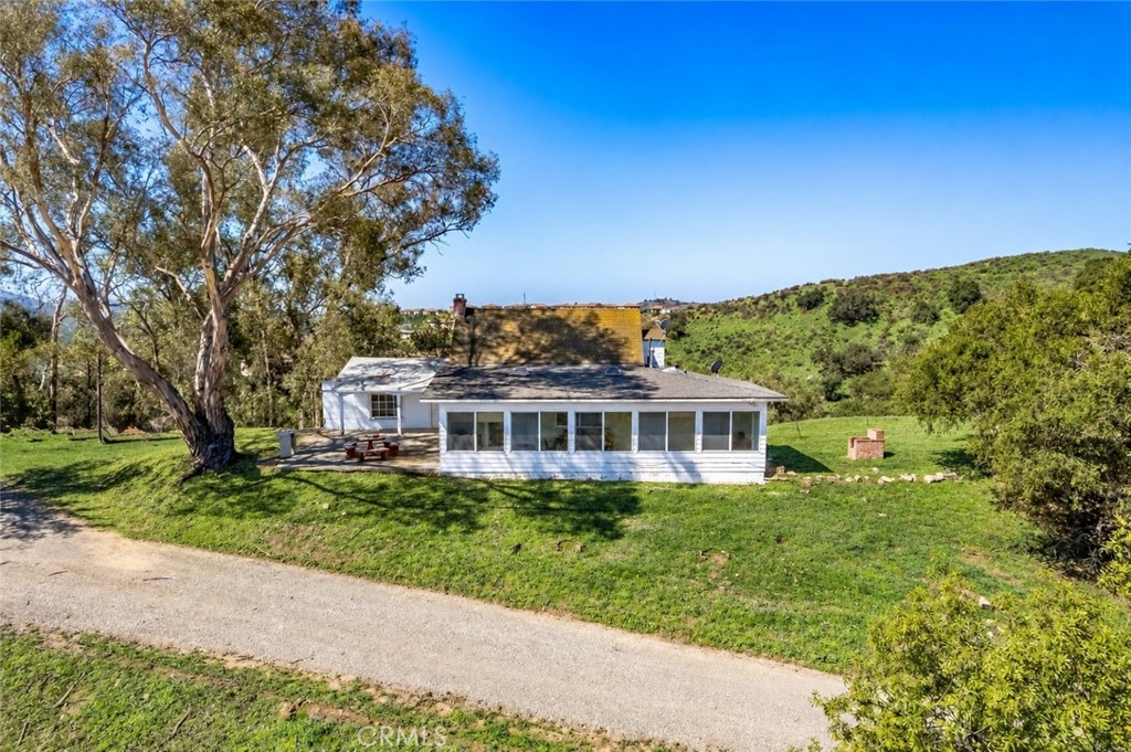 16220 Canyon Hills Road Property Photo 2