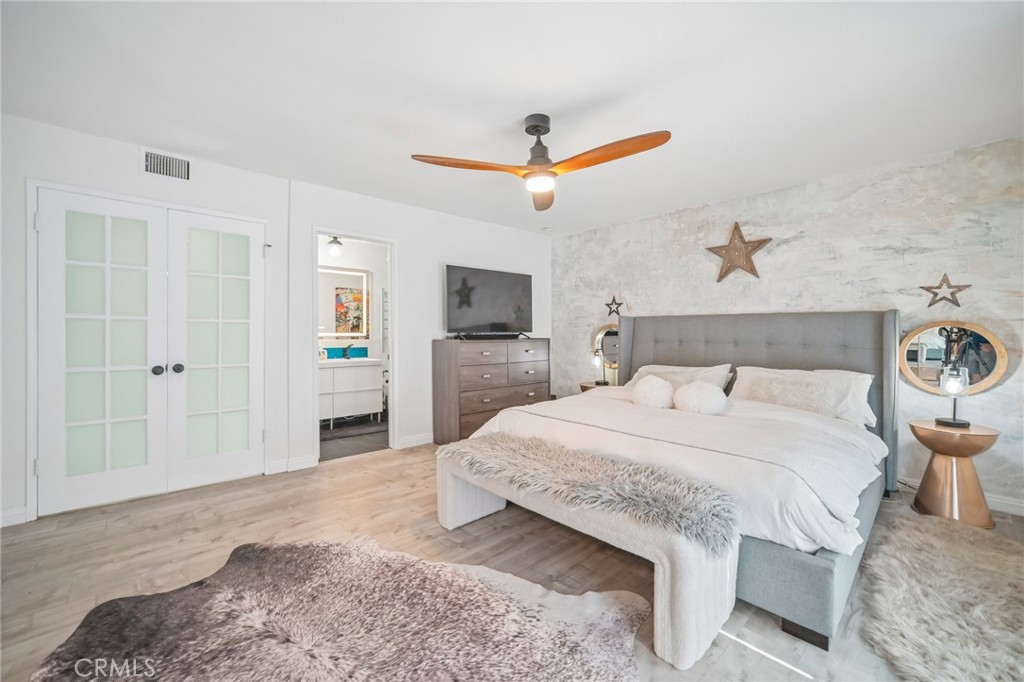 18219 Erwin Street Property Photo 8
