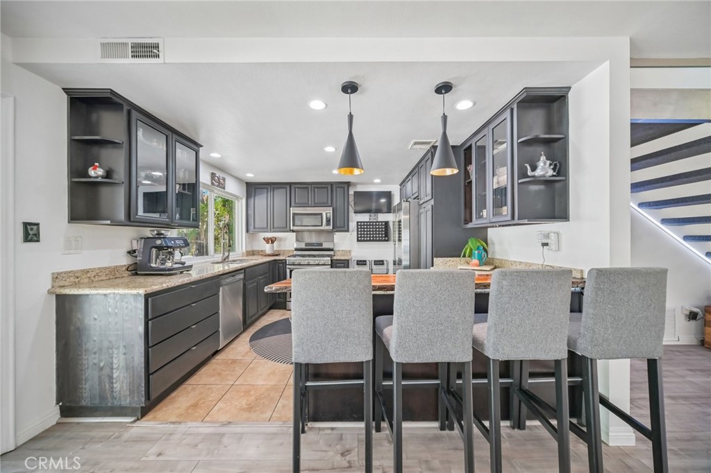 18219 Erwin Street Property Photo 9