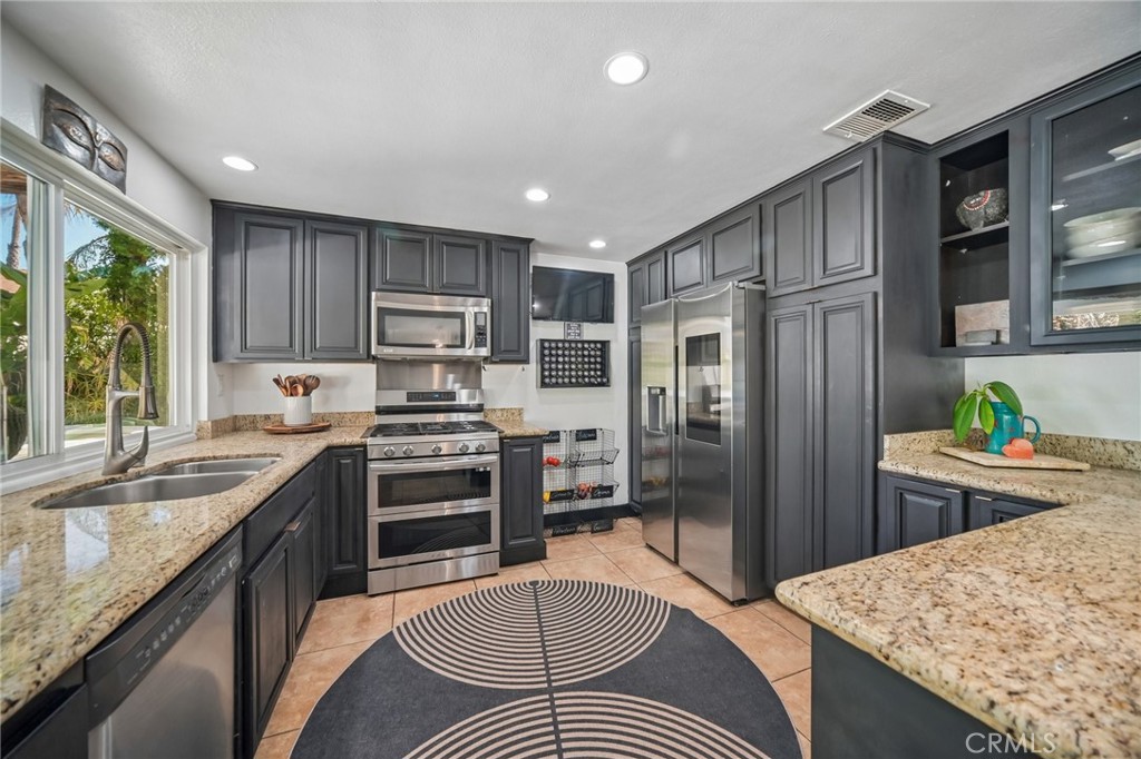 18219 Erwin Street Property Photo 10