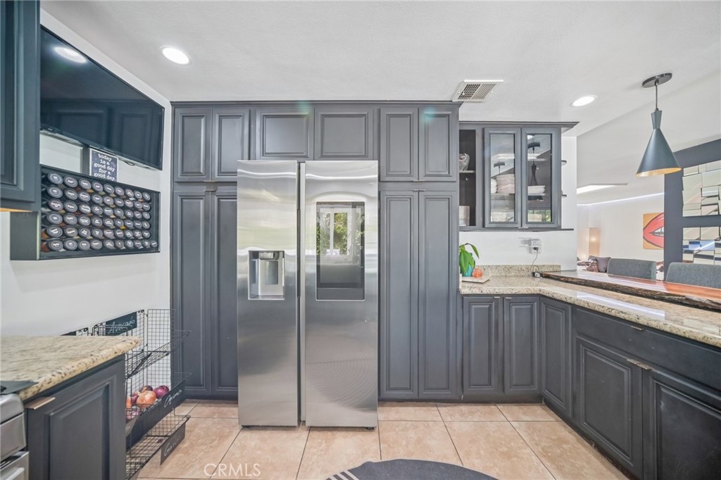 18219 Erwin Street Property Photo 12