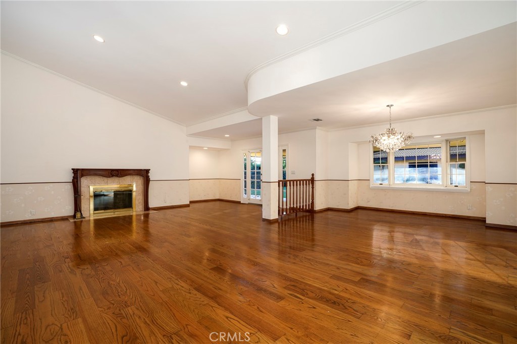 1319 N Baldwin Avenue Property Photo 5