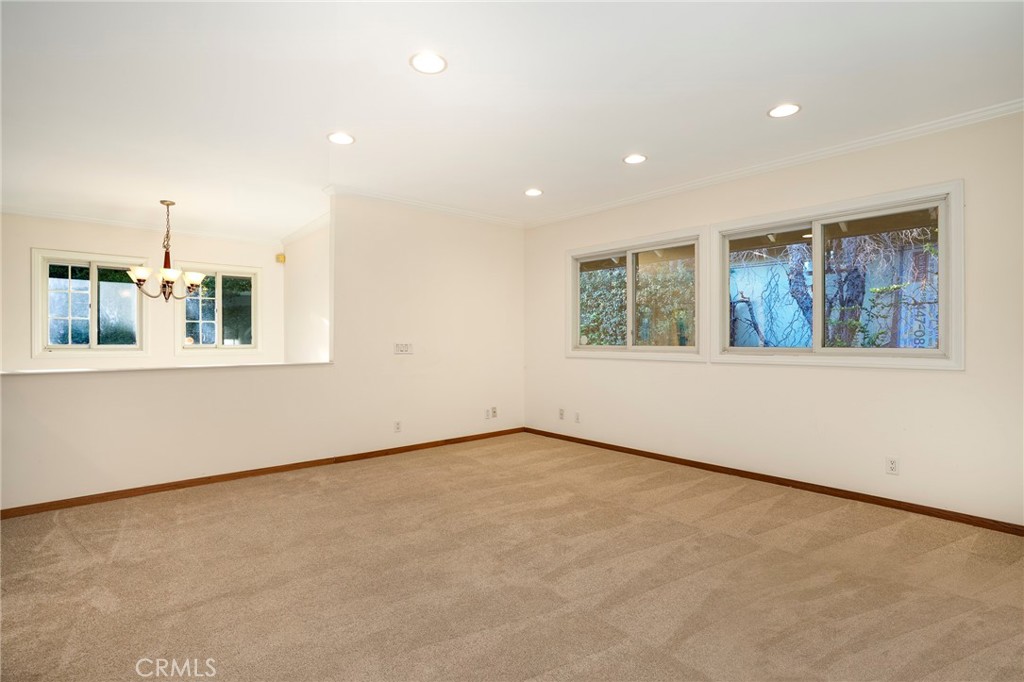 1319 N Baldwin Avenue Property Photo 18