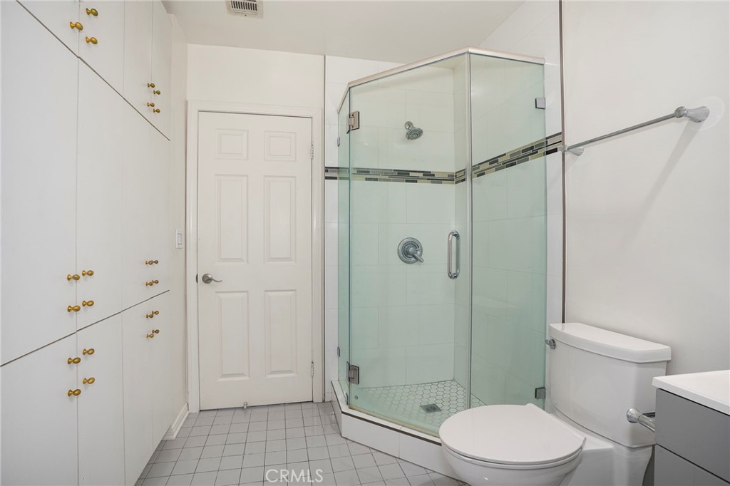 1319 N Baldwin Avenue Property Photo 21
