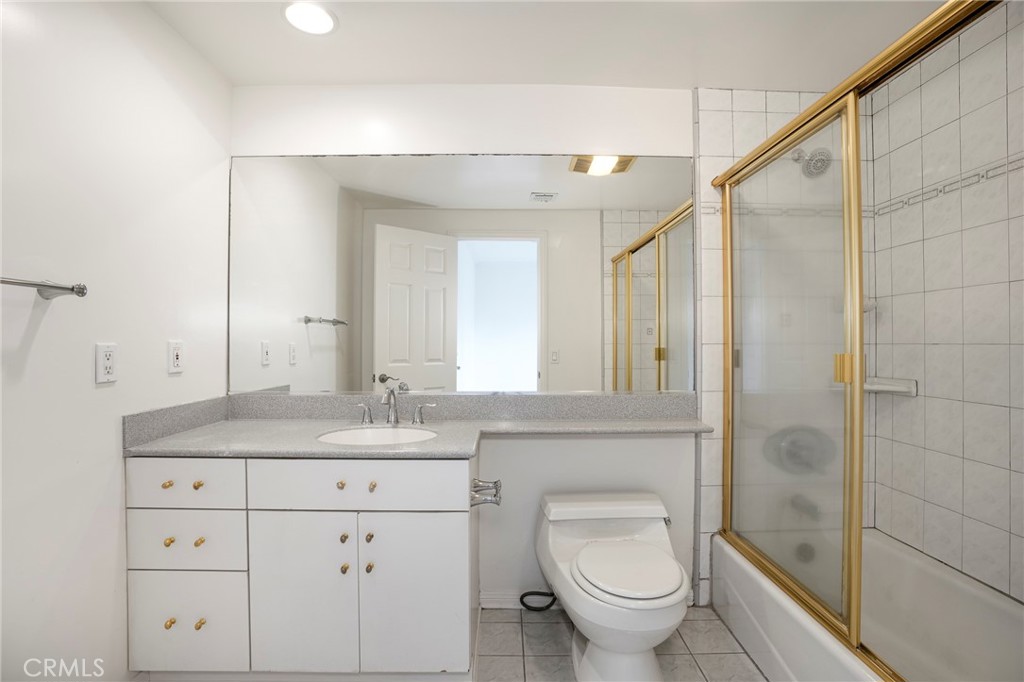 1319 N Baldwin Avenue Property Photo 26