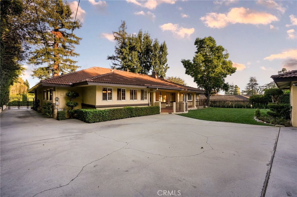 1319 N Baldwin Avenue Property Photo 44