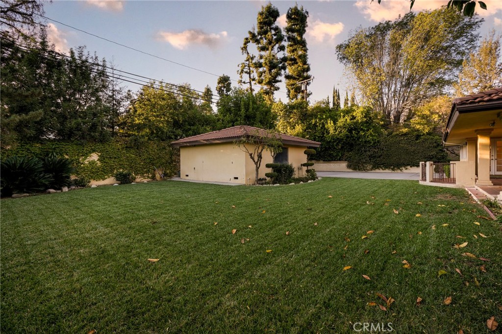1319 N Baldwin Avenue Property Photo 45