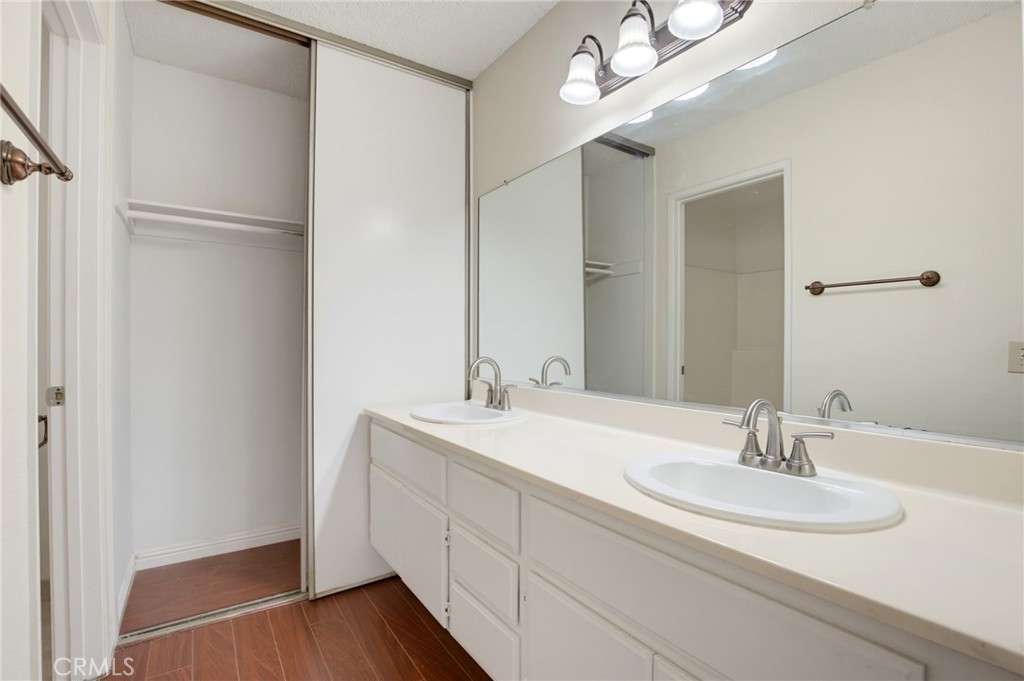 2627 S Quarry Lane D Property Photo 20