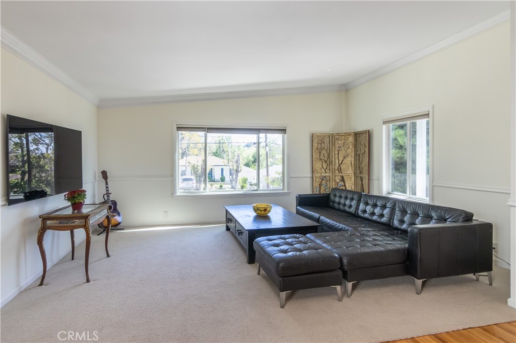 4619 Ocean View Boulevard Property Photo 4