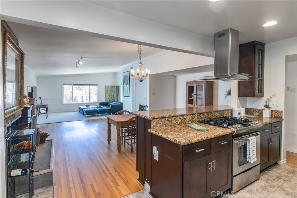 4619 Ocean View Boulevard Property Photo 11