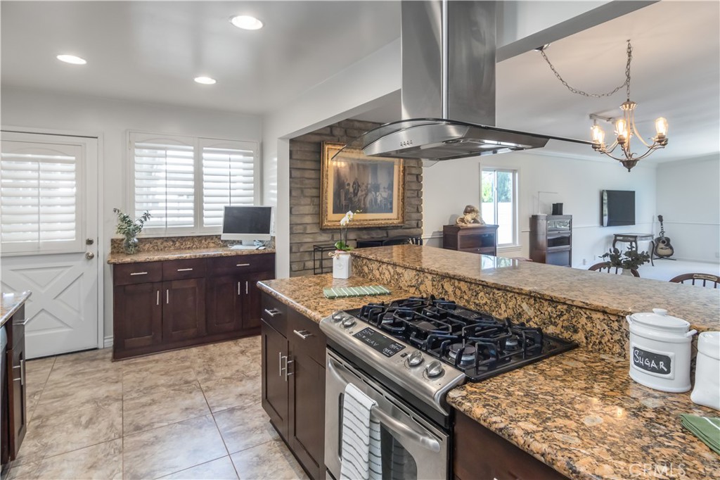 4619 Ocean View Boulevard Property Photo 12