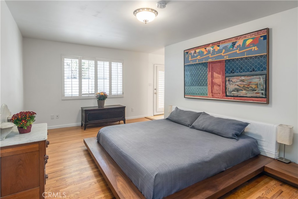 4619 Ocean View Boulevard Property Photo 14