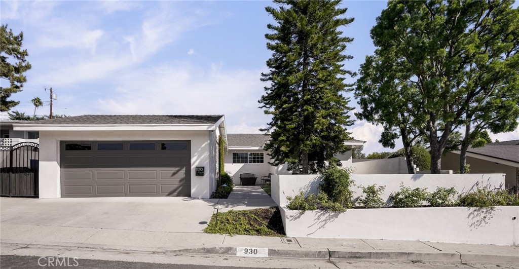 930 Larker Avenue Property Photo 1