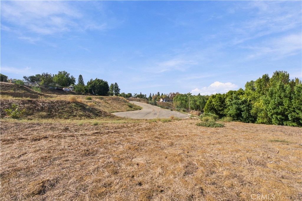 4960 Yorba Vista Property Photo 11