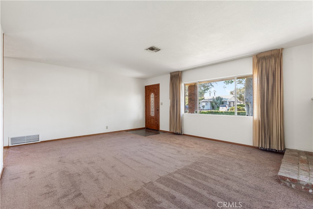 4512 Delta Avenue Property Photo 3
