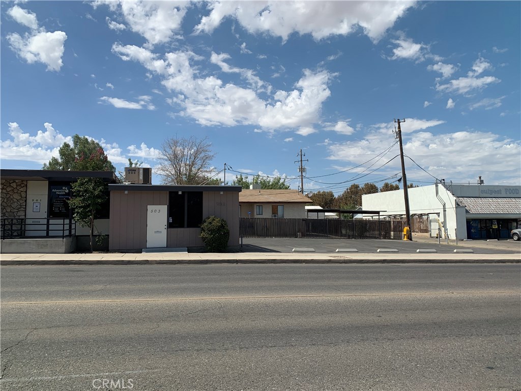 501 6th Street Property Photo 9