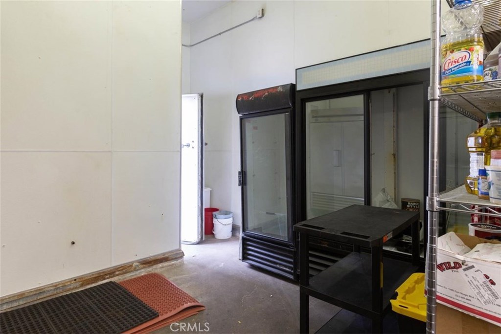 967 Huber Street Property Photo 13