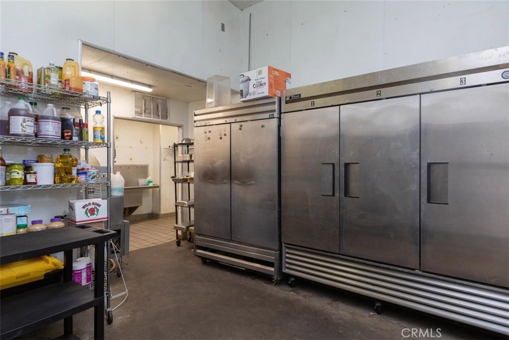 967 Huber Street Property Photo 14