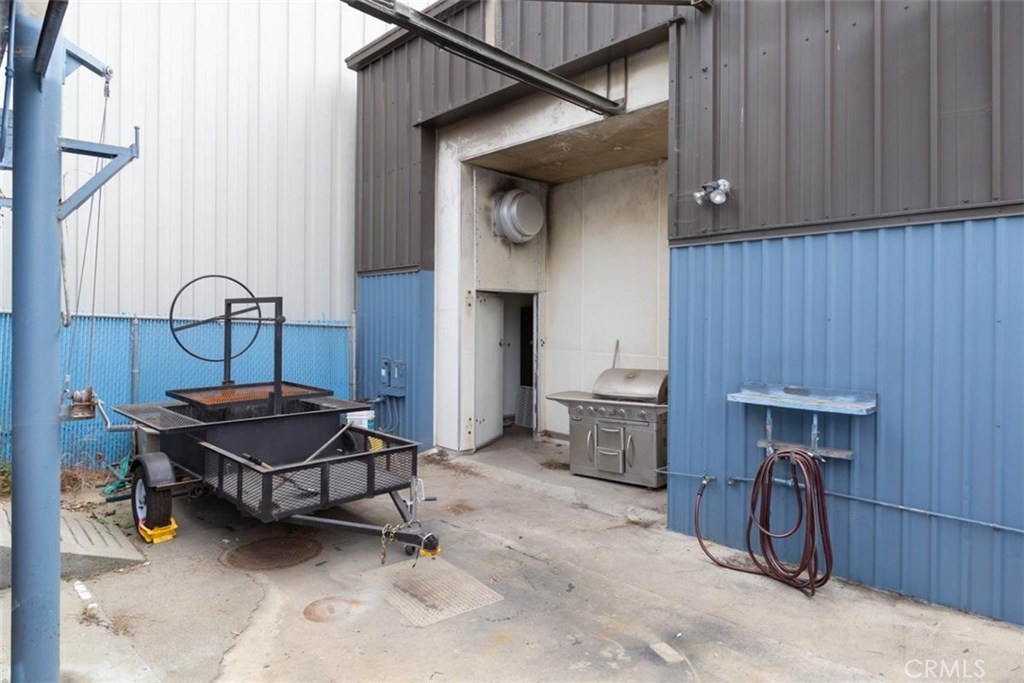 967 Huber Street Property Photo 15