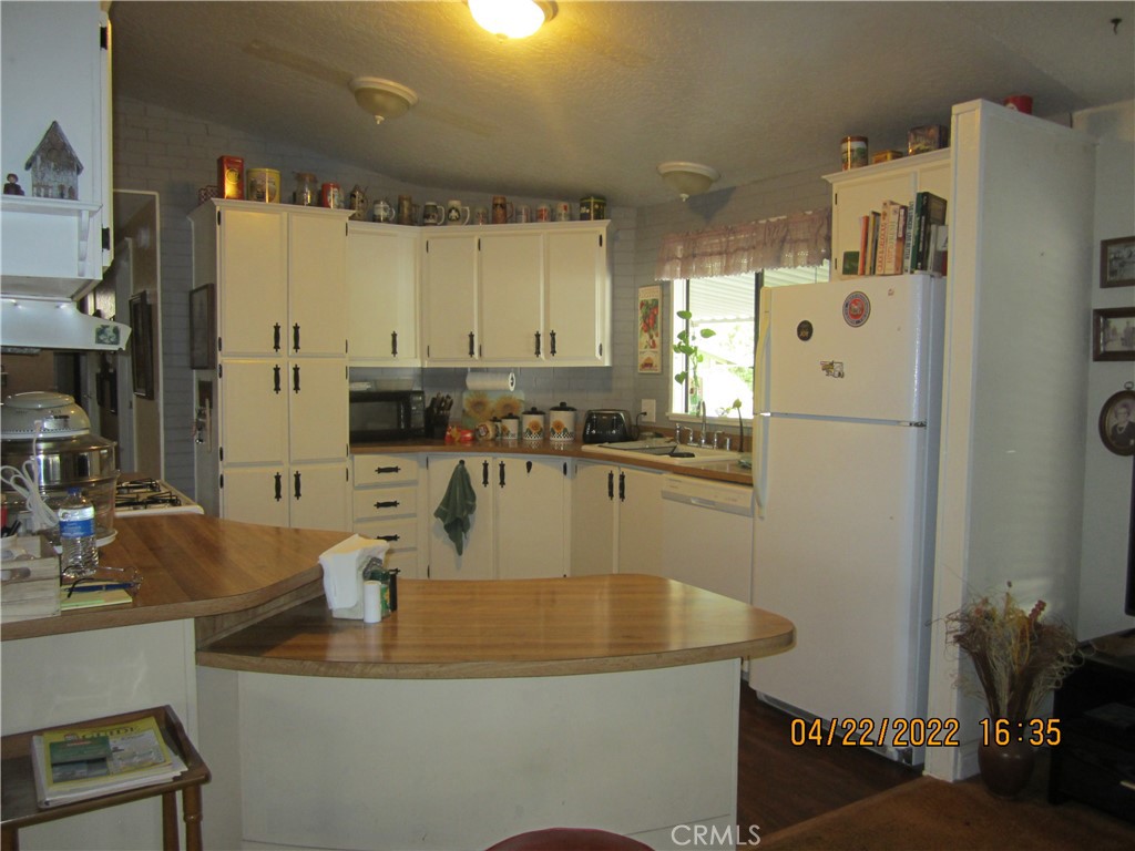 1650 E Clark Avenue 212 Property Photo 7