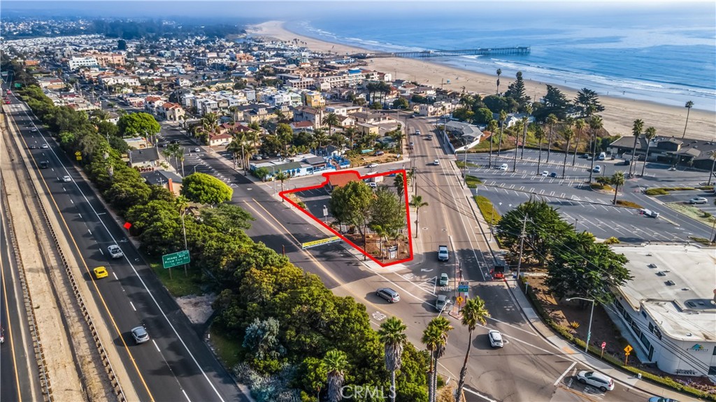 1481 Price Street Property Photo 3