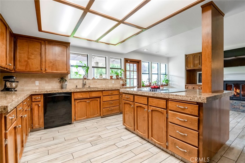 1827 S Teddy Street Property Photo 8