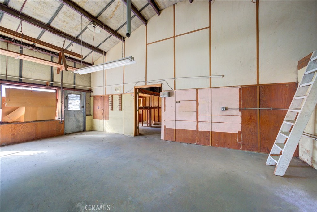 2432 Spring Street Property Photo 14