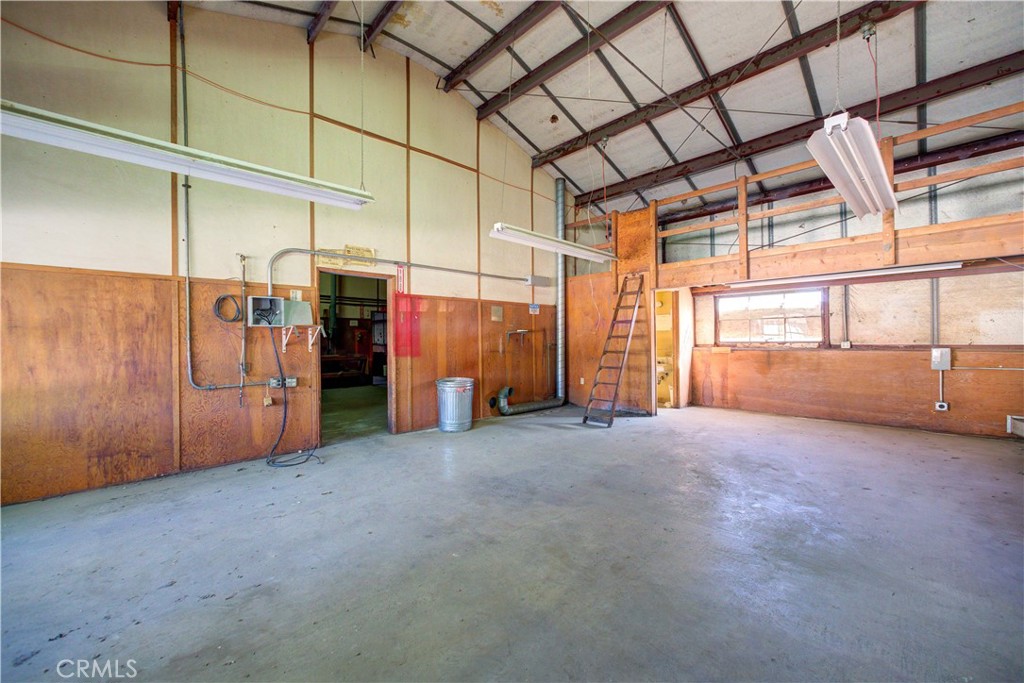 2432 Spring Street Property Photo 27